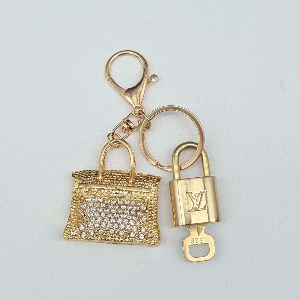 Louis Vuitton Authentic Gold Lock & Key 🔑 Bag Charm + Unbranded Bag Keychain - Picture 2 of 8